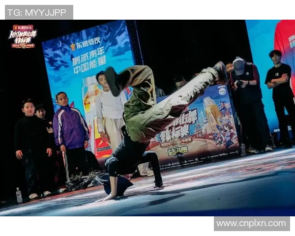 武汉街舞队在世界攀岩锦标赛中的力量与技巧完美结合的精彩点评